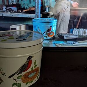 Beetlejuice Bird metal can with lid as seen on original Beetlejuice movie